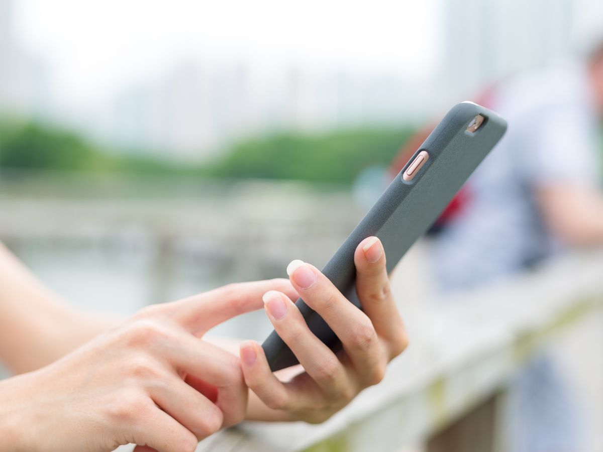 texting and push notifications